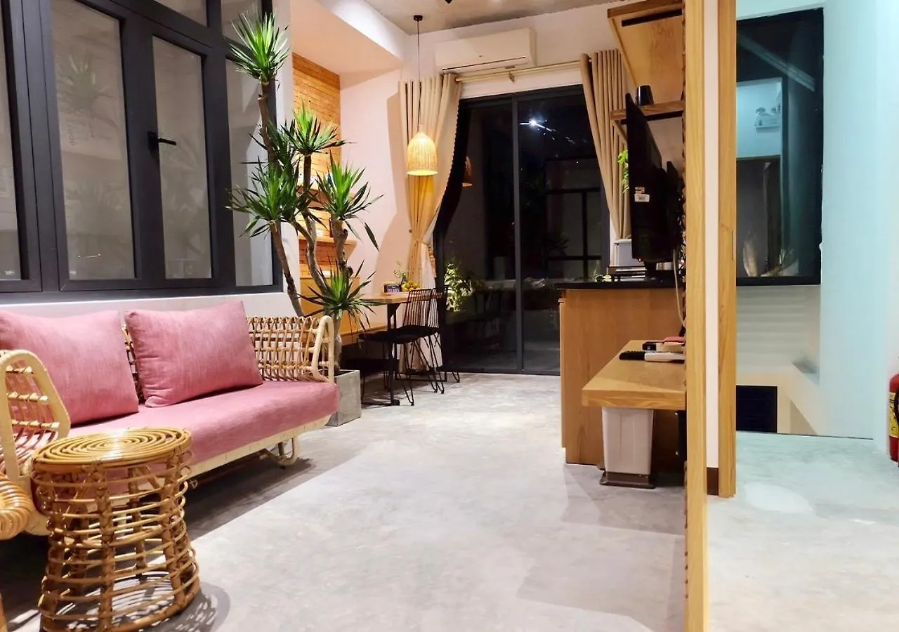 6 Bedroom House - Best Location - 5Mins My Khe Beach Da Nang